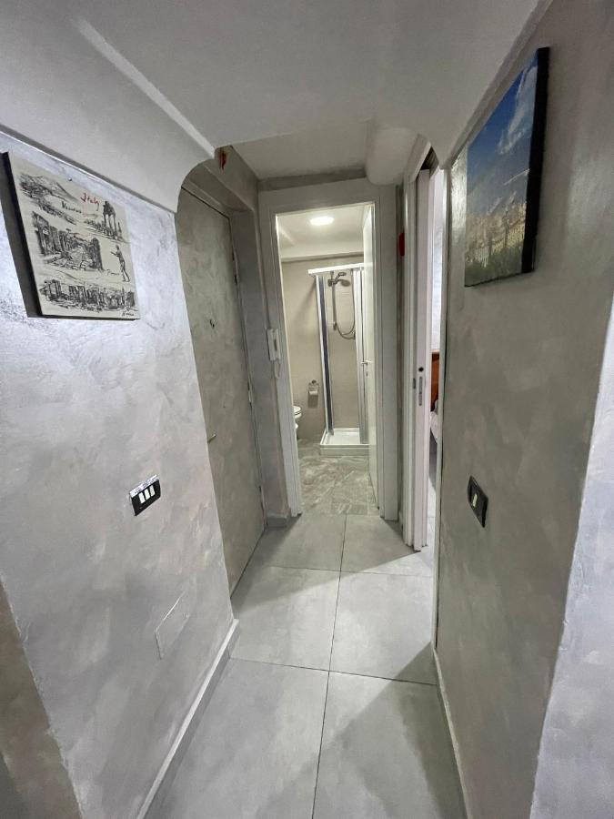 Casa Sofia Apartment เนเปิลส์ ภายนอก รูปภาพ