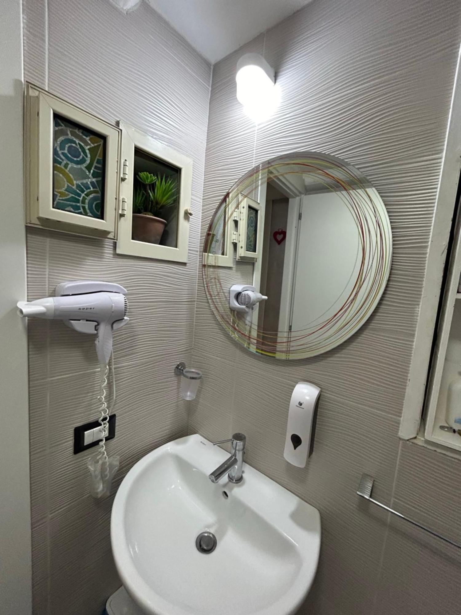 Casa Sofia Apartment เนเปิลส์ ภายนอก รูปภาพ