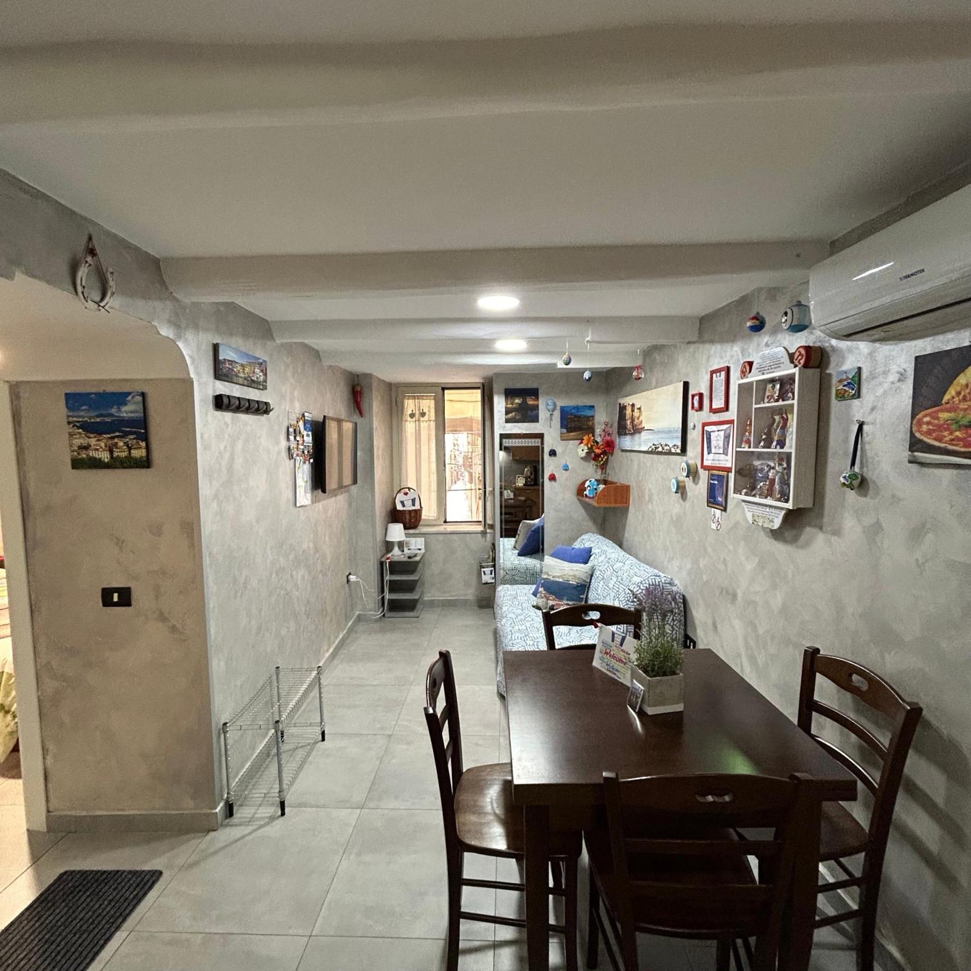 Casa Sofia Apartment เนเปิลส์ ภายนอก รูปภาพ